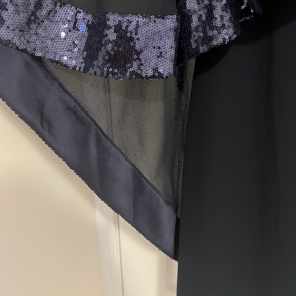 NWT Vince Camuto Sequined Cape Dress Navy Size 2 - Picture 5 of 10